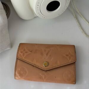 Louis Vuitton pink patent Monogram key holder